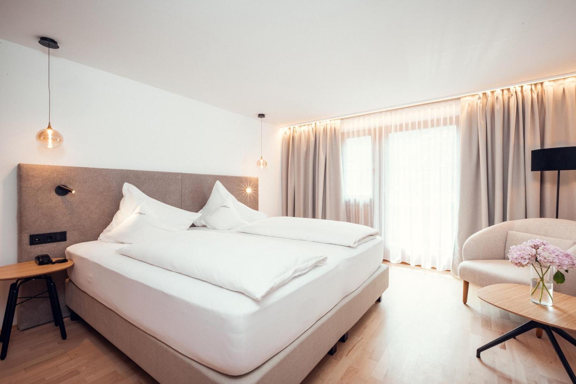 Junior Suite,1697067745:JPEG