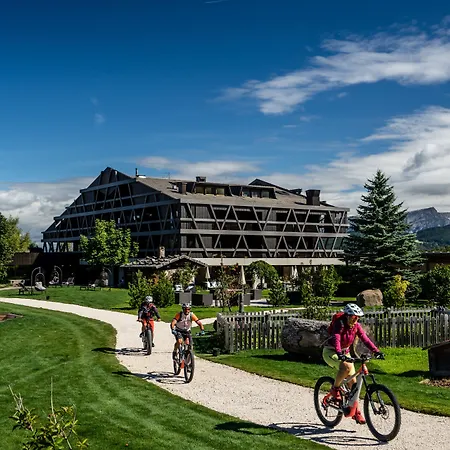 Green Luxury Hotel Pfoesl-3